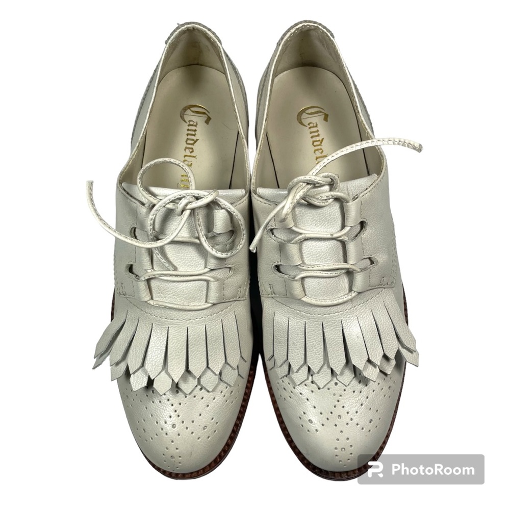 Candela NYC classic creamy white color leather fringe lace up oxfords size 6.5